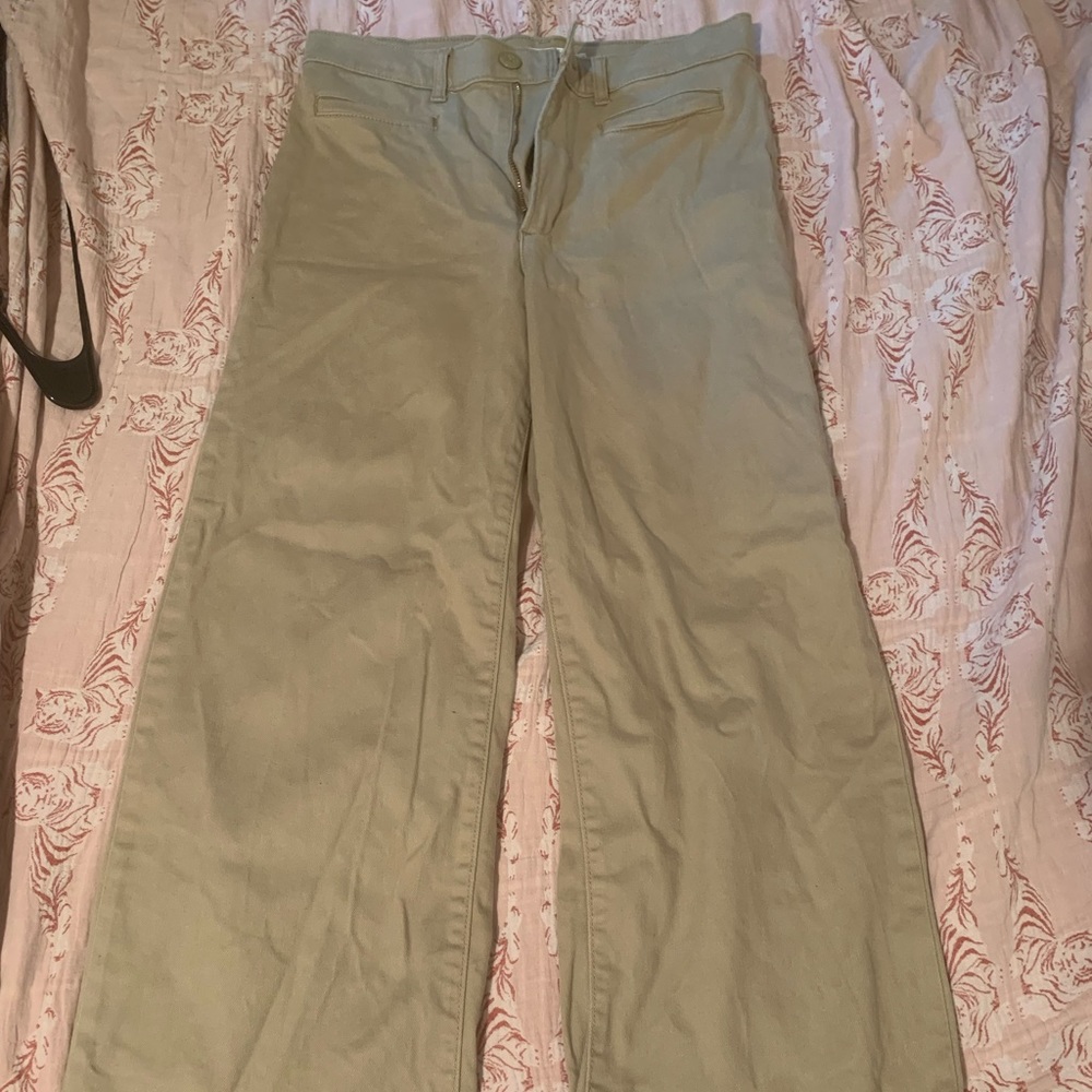 Levis wide leg ribcage khakis size 29